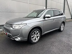 Used 2015 Mitsubishi Outlander GX4h Grey - Interior and Exterior details 9