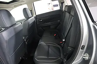 Used 2015 Mitsubishi Outlander GX4h Grey - Interior and Exterior details 13
