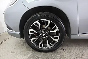 Used 2015 Mitsubishi Outlander GX4h Grey - Interior and Exterior details 9