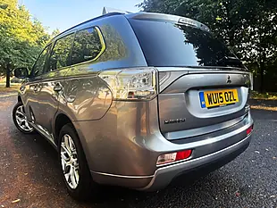 Used 2015 Mitsubishi Outlander GX4h Grey - Interior and Exterior details 11