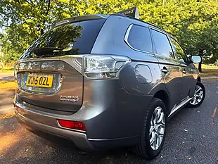 Used 2015 Mitsubishi Outlander GX4h Grey - Interior and Exterior details 13