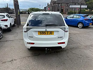 Used 2015 Mitsubishi Outlander GX4h White - Interior and Exterior details 4