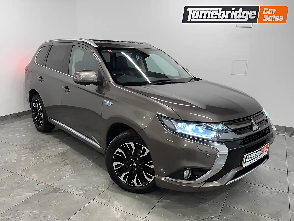 Used 2015 Mitsubishi Outlander GX4hs Brown - Front View