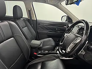Used 2015 Mitsubishi Outlander GX4hs Brown - Interior and Exterior details 10