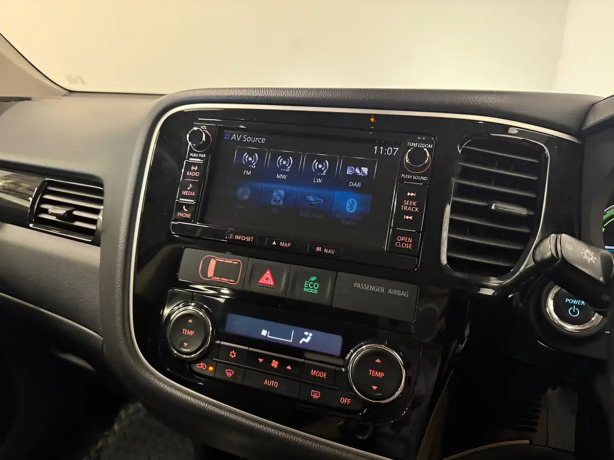 Used 2015 Mitsubishi Outlander GX4hs Brown - Interior and Exterior details 16