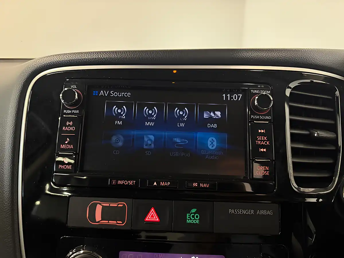 Used 2015 Mitsubishi Outlander GX4hs Brown - Interior and Exterior details 17