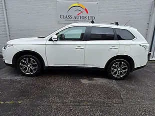 Used 2015 Mitsubishi Outlander GX4S White - Interior and Exterior details 15