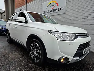 Used 2015 Mitsubishi Outlander GX4S White - Interior and Exterior details 6