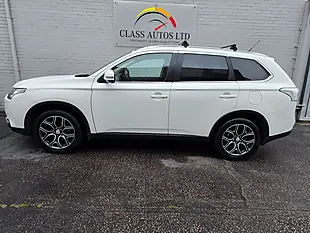 Used 2015 Mitsubishi Outlander GX4S White - Interior and Exterior details 7