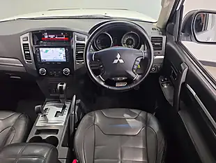 Used 2015 Mitsubishi Shogun Barbarian White - Interior and Exterior details 11