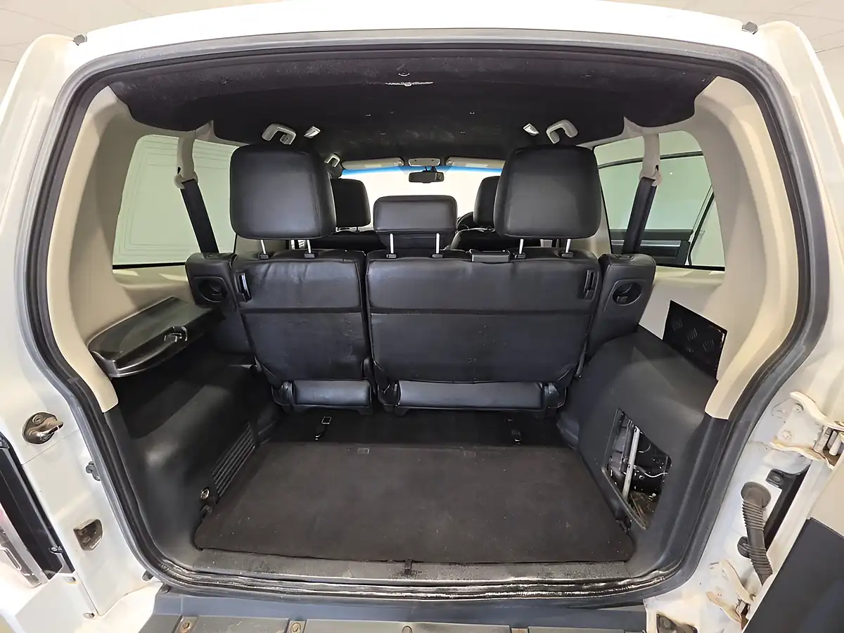Used 2015 Mitsubishi Shogun Barbarian White - Interior and Exterior details 14