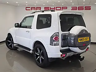 Used 2015 Mitsubishi Shogun Barbarian White - Interior and Exterior details 16