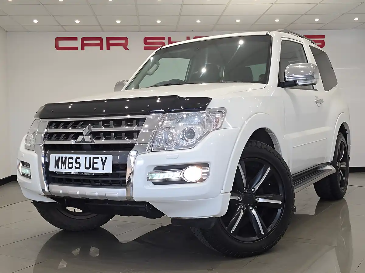 Used 2015 Mitsubishi Shogun Barbarian White - Interior and Exterior details 17
