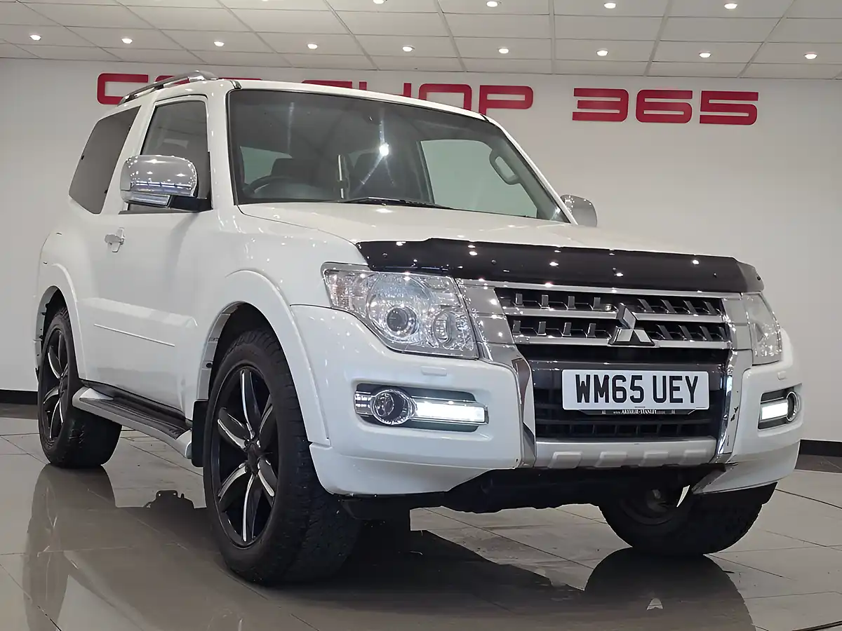 Used 2015 Mitsubishi Shogun Barbarian White - Interior and Exterior details 18