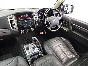 Used 2015 Mitsubishi Shogun Barbarian White - Interior and Exterior details 19