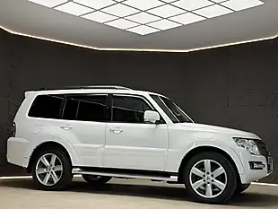 Used 2015 Mitsubishi Shogun SG3 White - Interior and Exterior details 18