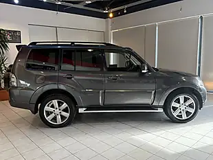 Used 2015 Mitsubishi Shogun SG4 Grey - Interior and Exterior details 10