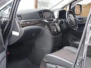 Used 2015 Nissan Elgrand Highway Star Black - Interior and Exterior details 11