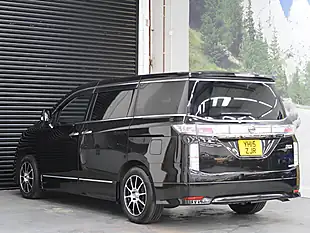 Used 2015 Nissan Elgrand Highway Star Black - Interior and Exterior details 6