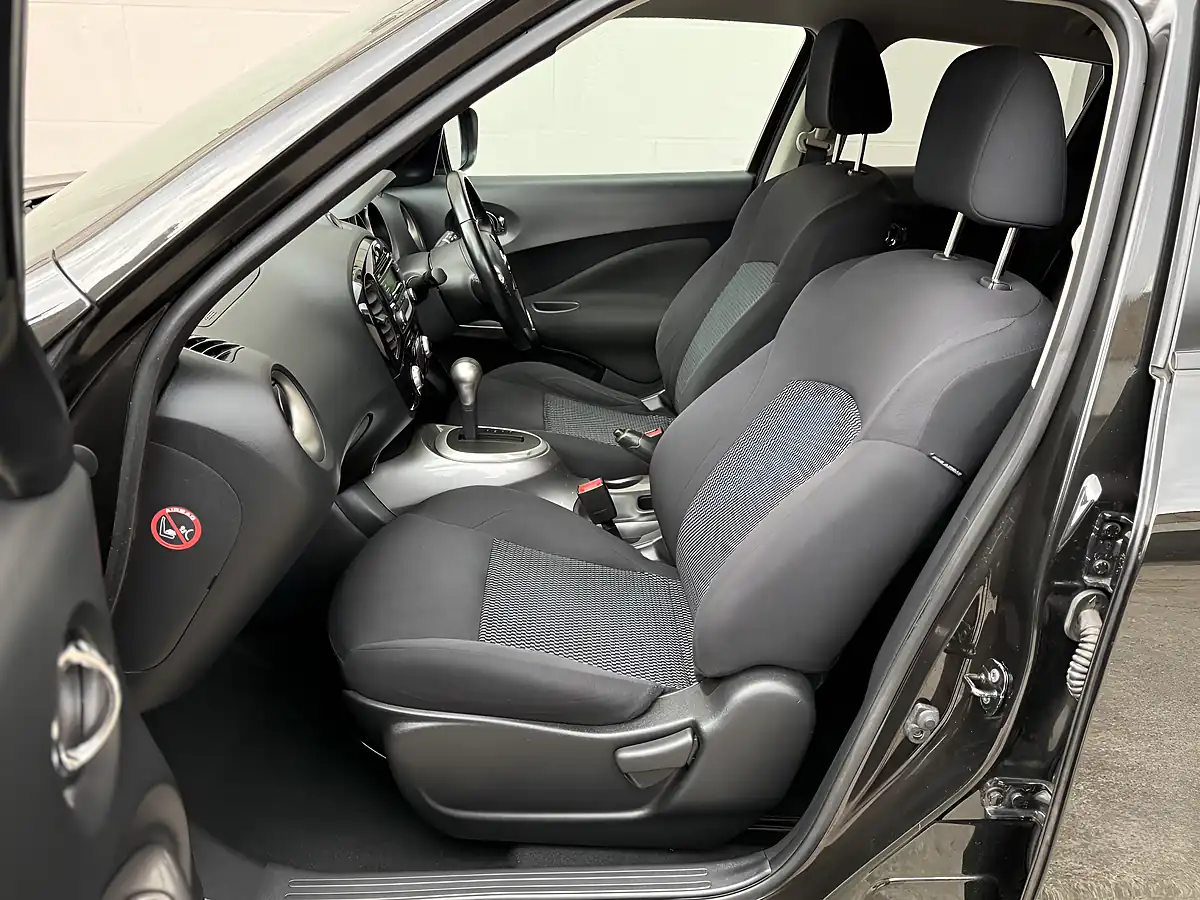Used 2015 Nissan Juke Acenta Black - Interior and Exterior details 14