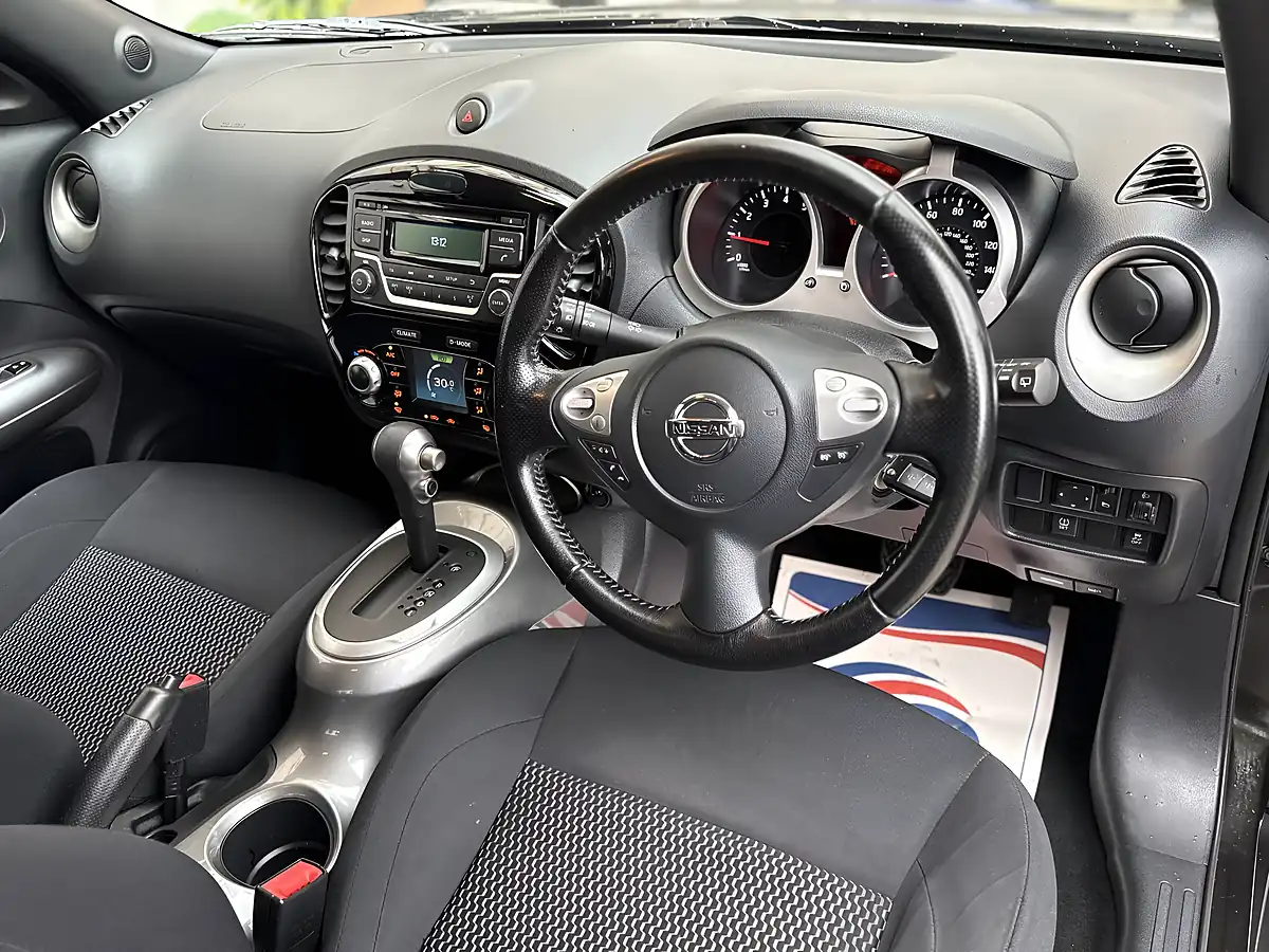 Used 2015 Nissan Juke Acenta Black - Interior and Exterior details 16