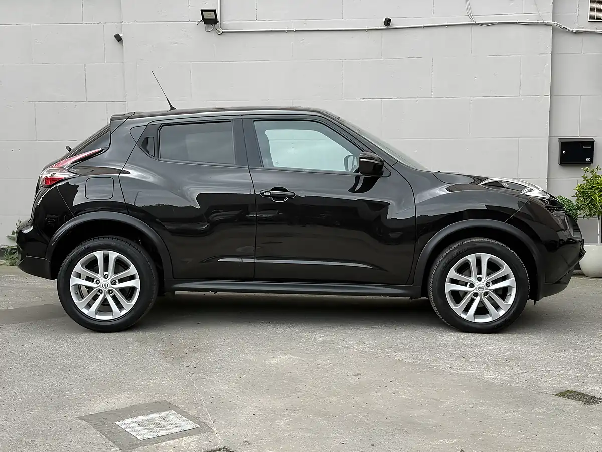 Used 2015 Nissan Juke Acenta Black - Interior and Exterior details 5