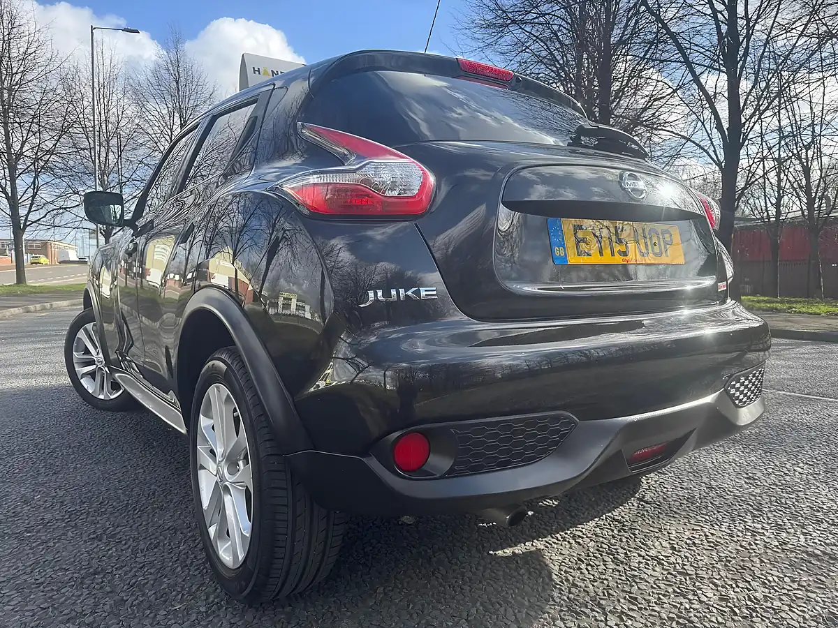 Used 2015 Nissan Juke Acenta Black - Interior and Exterior details 11