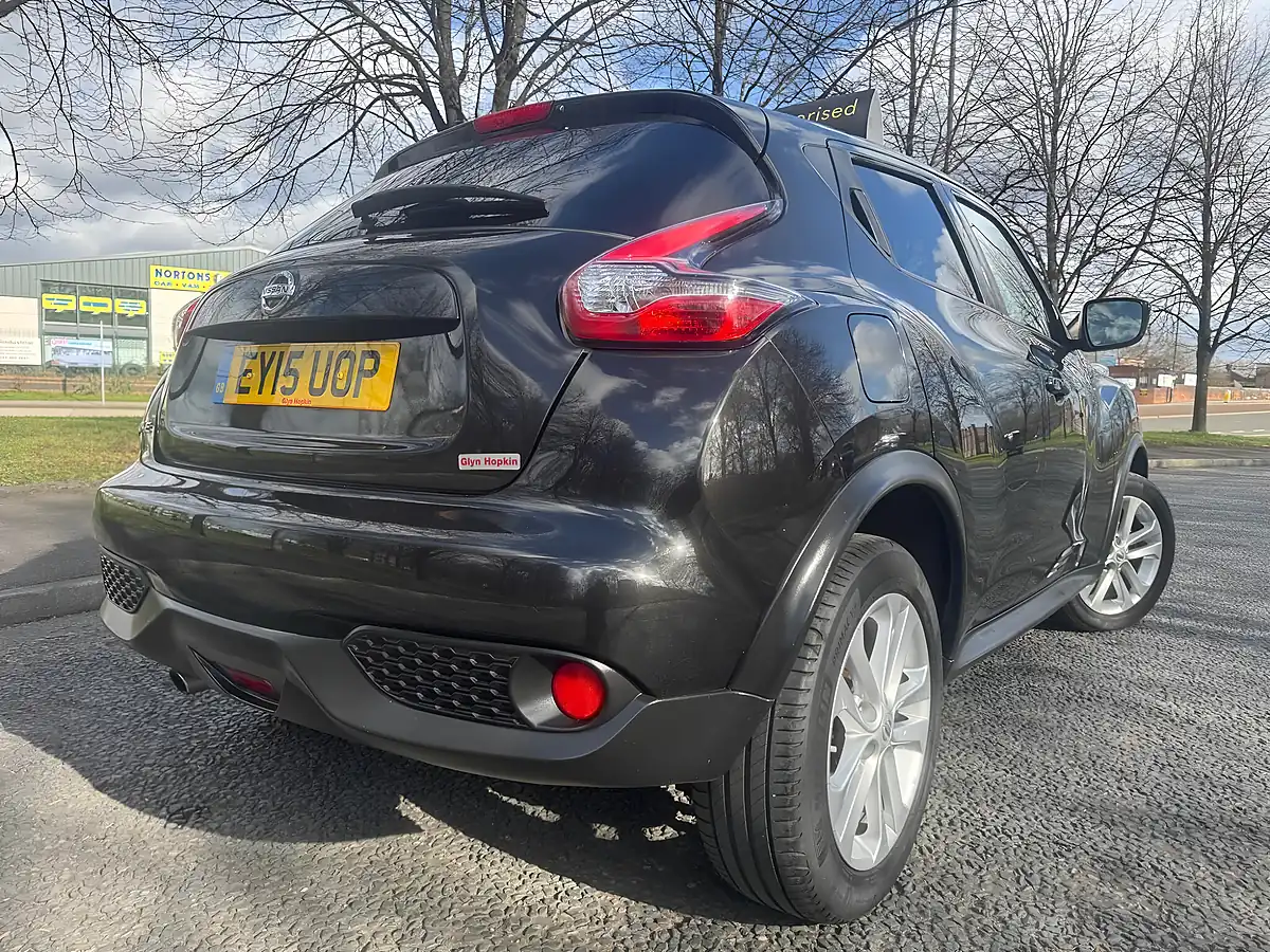 Used 2015 Nissan Juke Acenta Black - Interior and Exterior details 13