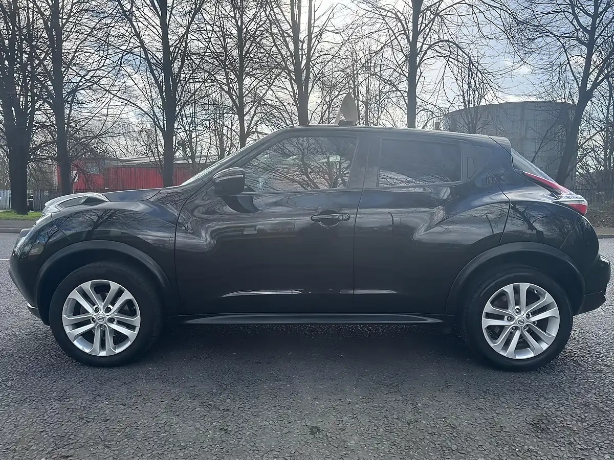 Used 2015 Nissan Juke Acenta Black - Interior and Exterior details 5