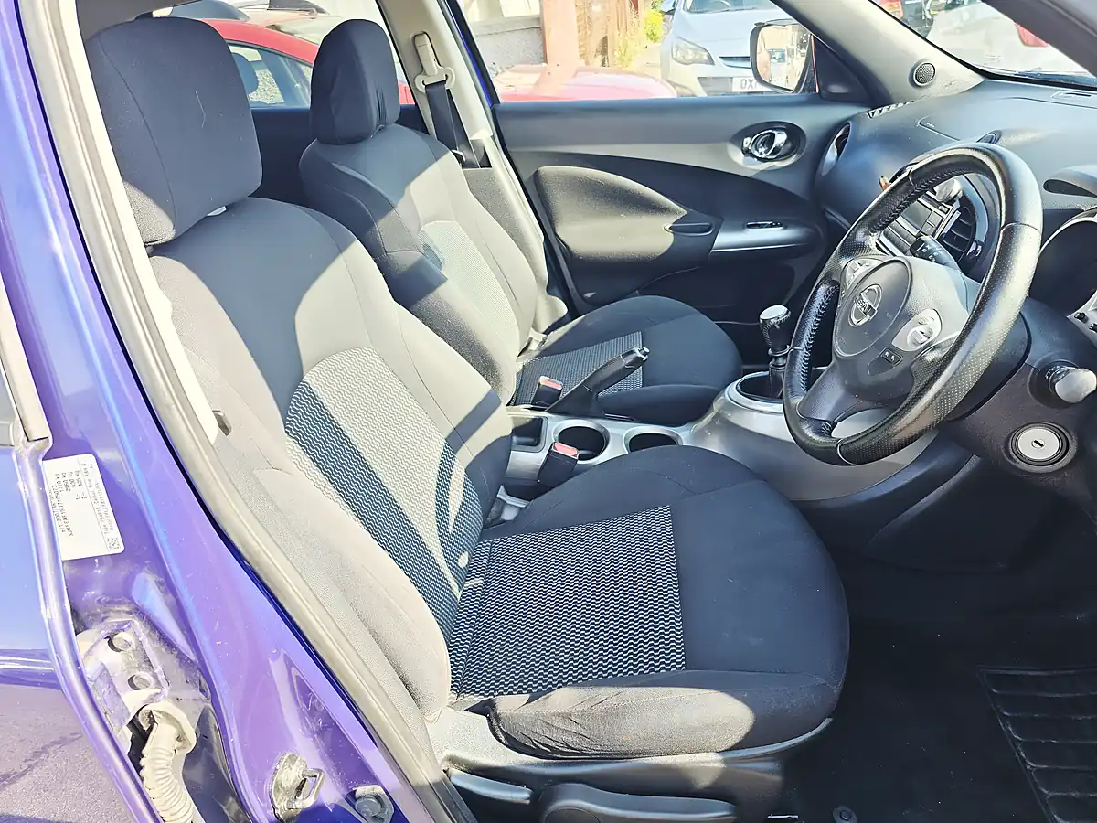 Used 2015 Nissan Juke Acenta Blue - Interior and Exterior details 9