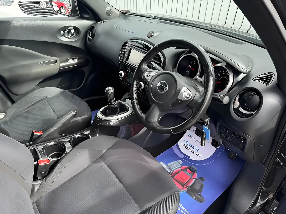 Used 2015 Nissan Juke Acenta Premium Black - Interior and Exterior details 17