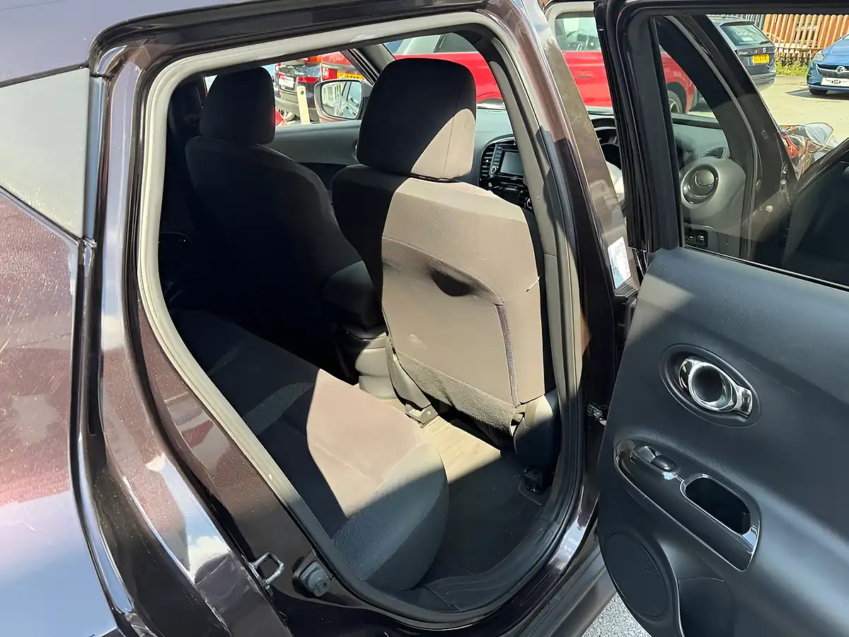 Used 2015 Nissan Juke Acenta Premium Black - Interior and Exterior details 14