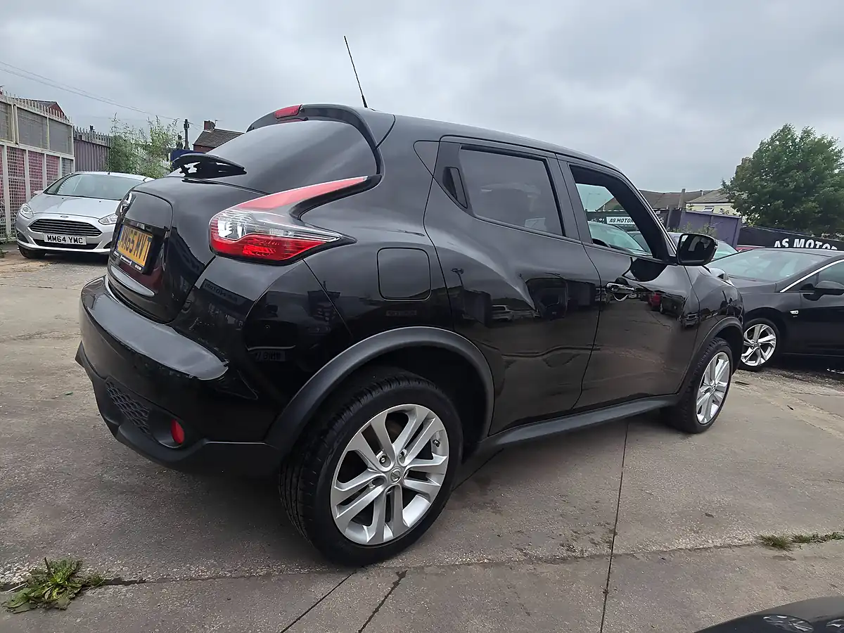 Used 2015 Nissan Juke Acenta Premium Black - Interior and Exterior details 7