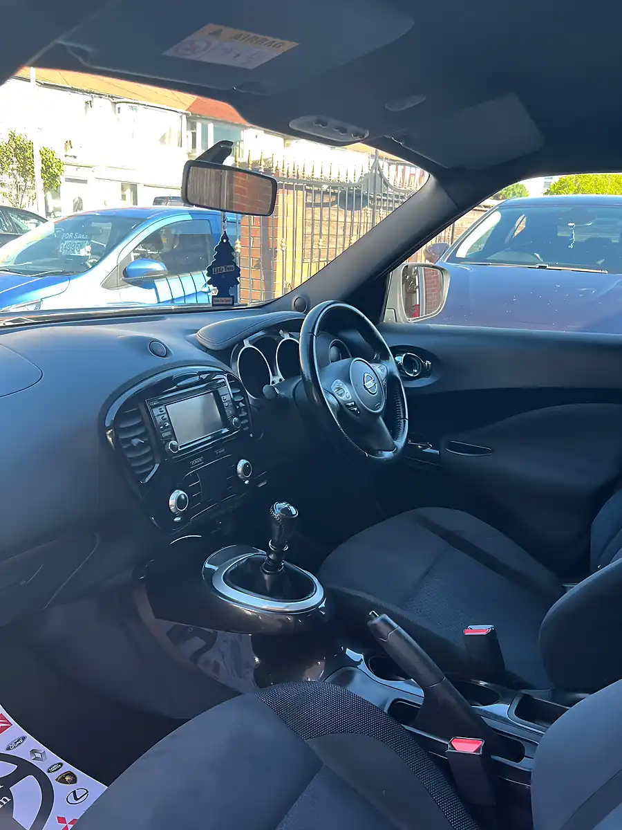 Used 2015 Nissan Juke Acenta Premium Black - Interior and Exterior details 7