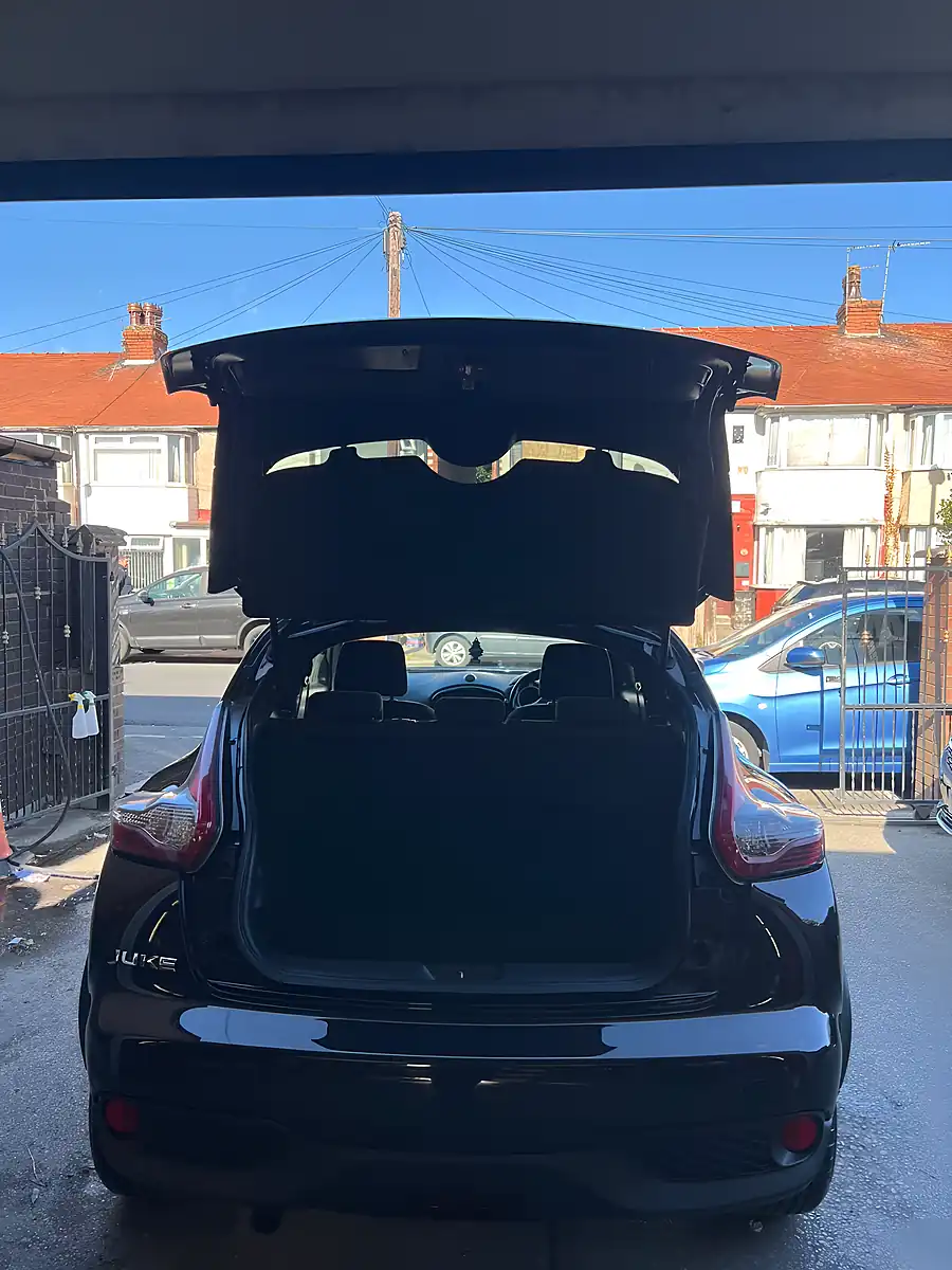Used 2015 Nissan Juke Acenta Premium Black - Interior and Exterior details 9