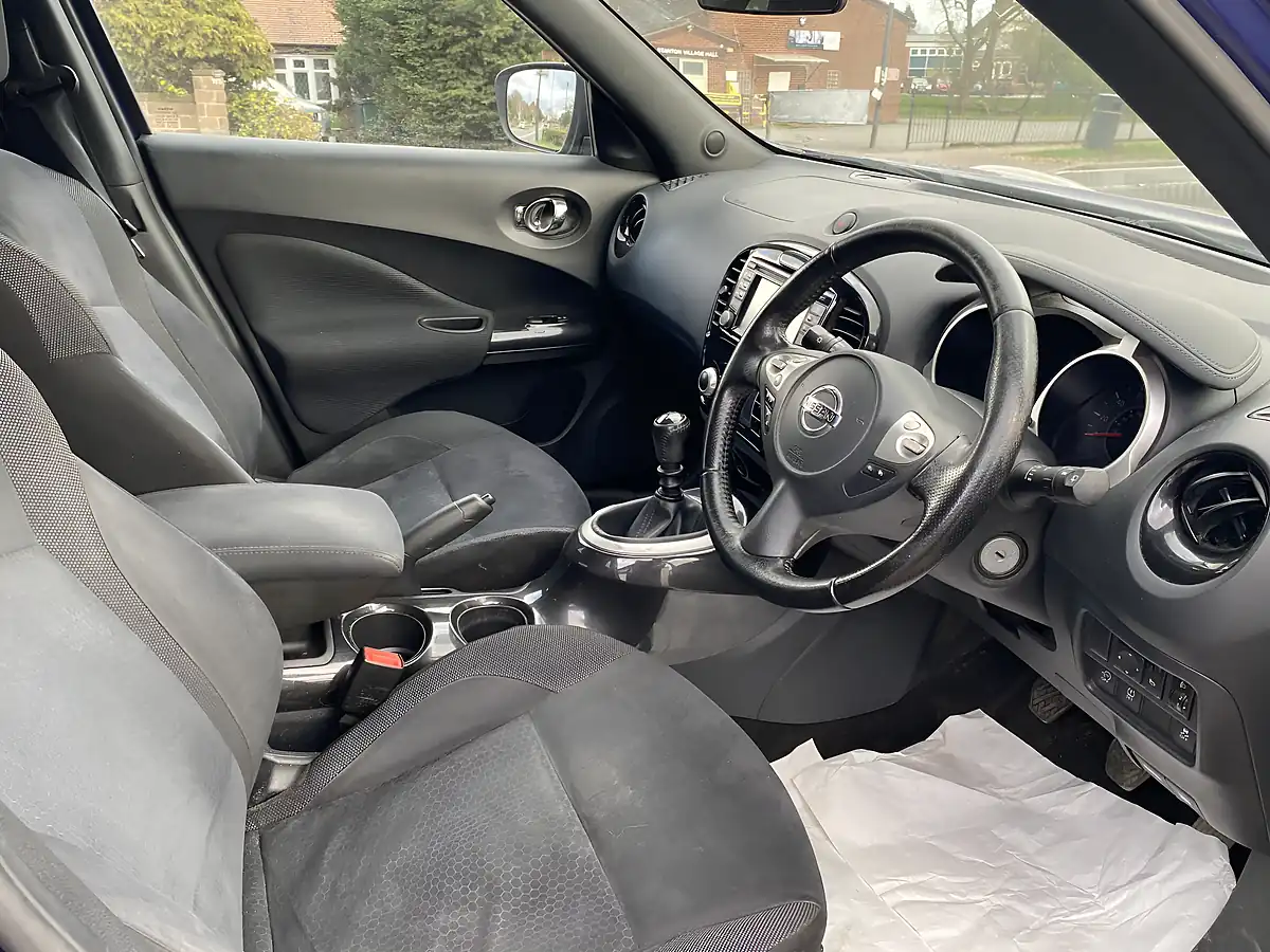 Used 2015 Nissan Juke Acenta Premium Blue - Interior and Exterior details 13