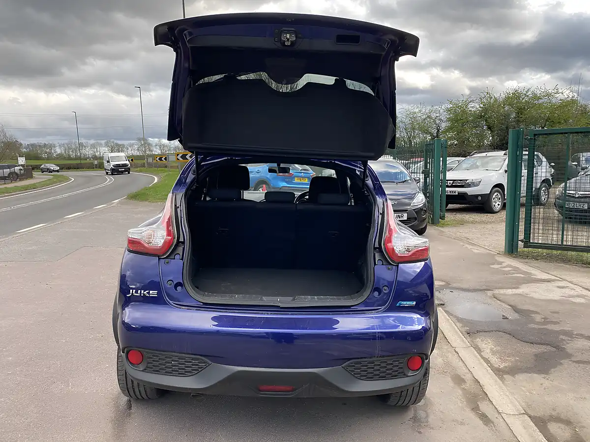 Used 2015 Nissan Juke Acenta Premium Blue - Interior and Exterior details 8