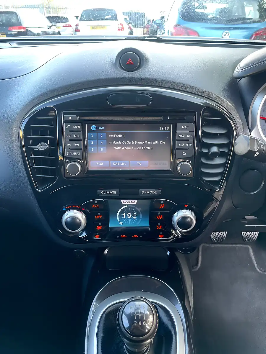 Used 2015 Nissan Juke Acenta Premium Grey - Interior and Exterior details 15