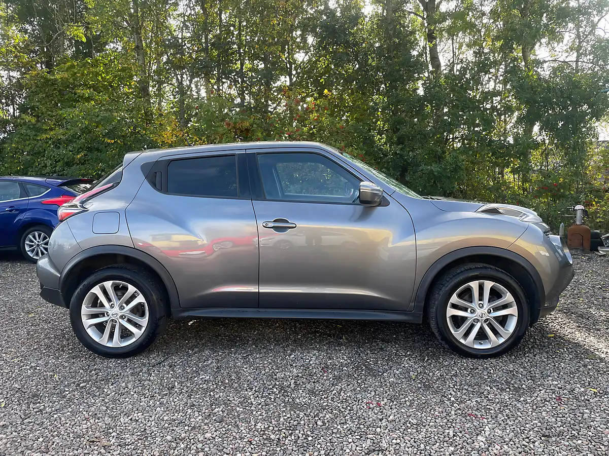 Used 2015 Nissan Juke Acenta Premium Grey - Interior and Exterior details 5