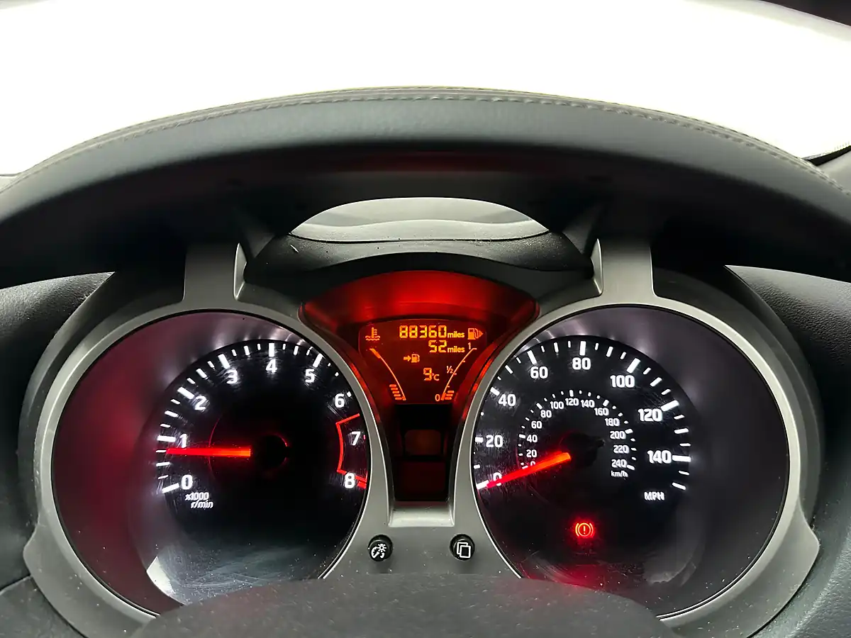 Used 2015 Nissan Juke Acenta Premium Ink Blue - Interior and Exterior details 11