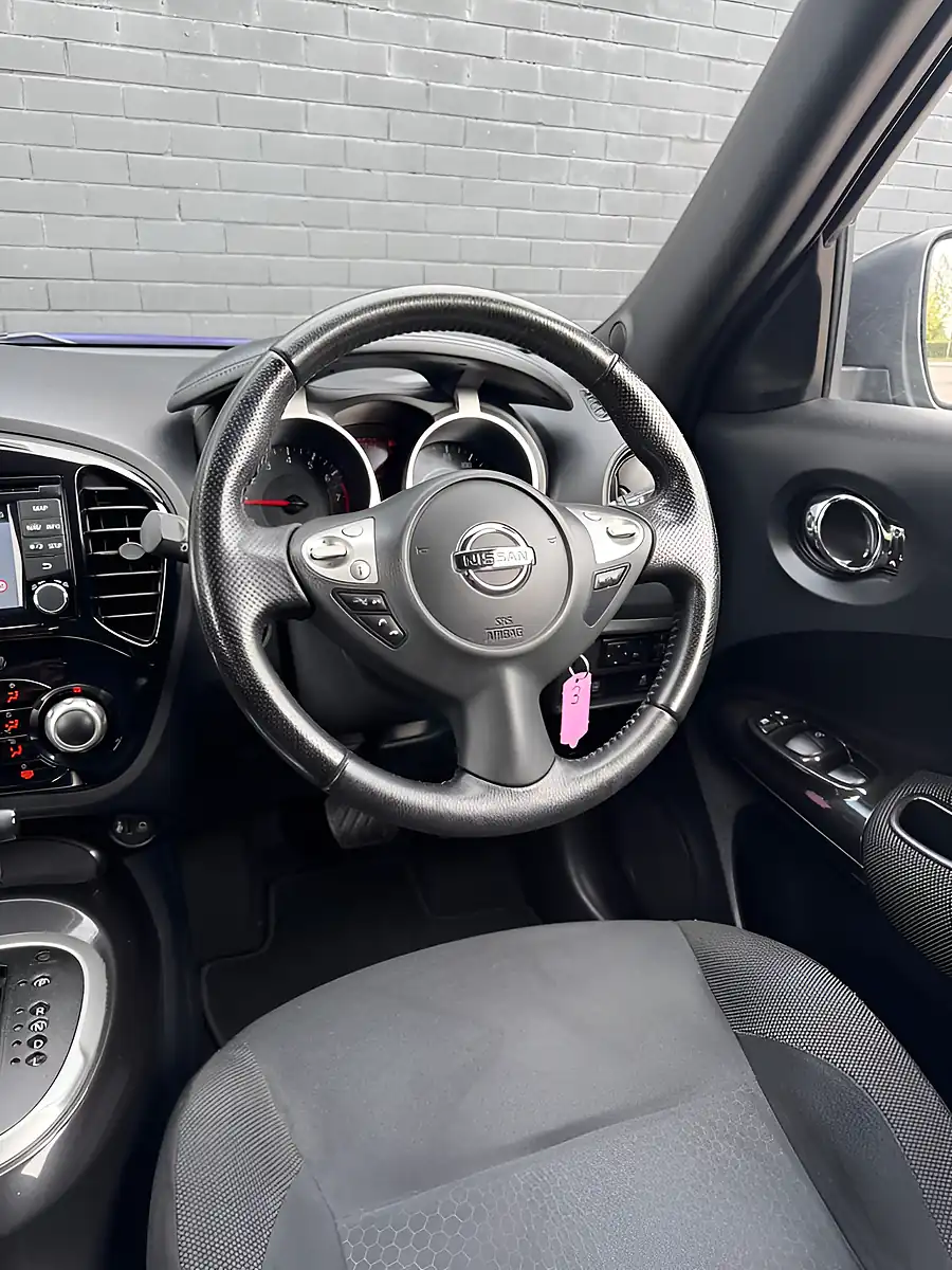 Used 2015 Nissan Juke Acenta Premium Ink Blue Pearl - Interior and Exterior details 15