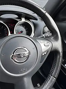 Used 2015 Nissan Juke Acenta Premium Ink Blue Pearl - Interior and Exterior details 17