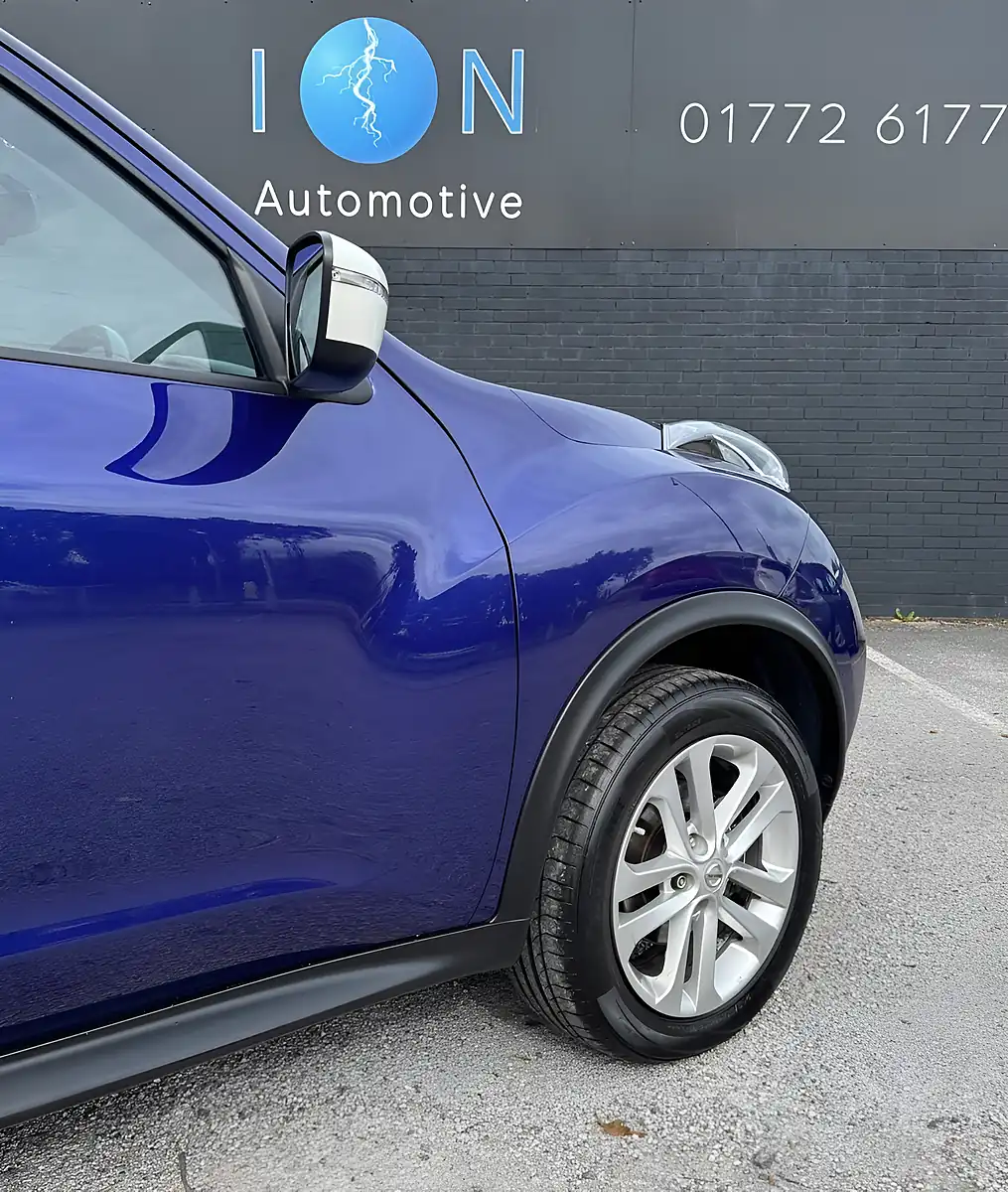 Used 2015 Nissan Juke Acenta Premium Ink Blue Pearl - Interior and Exterior details 6