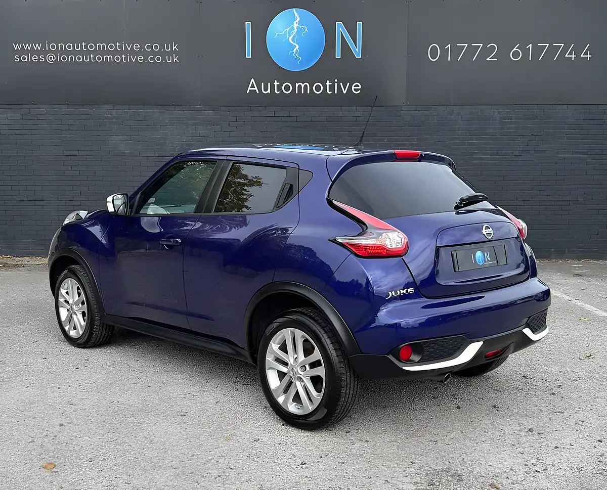 Used 2015 Nissan Juke Acenta Premium Ink Blue Pearl - Interior and Exterior details 8