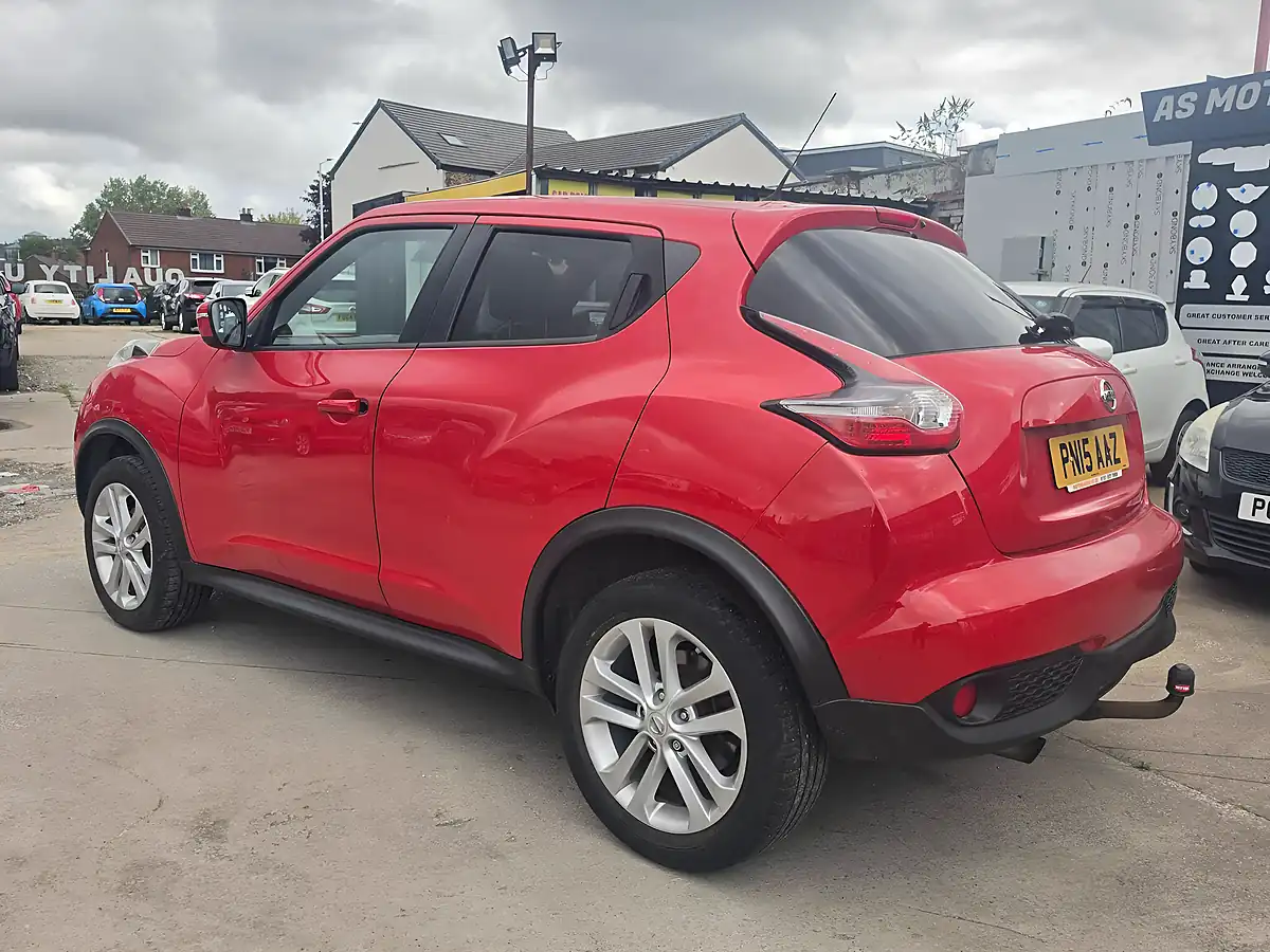 Used 2015 Nissan Juke Acenta Premium Red - Interior and Exterior details 5