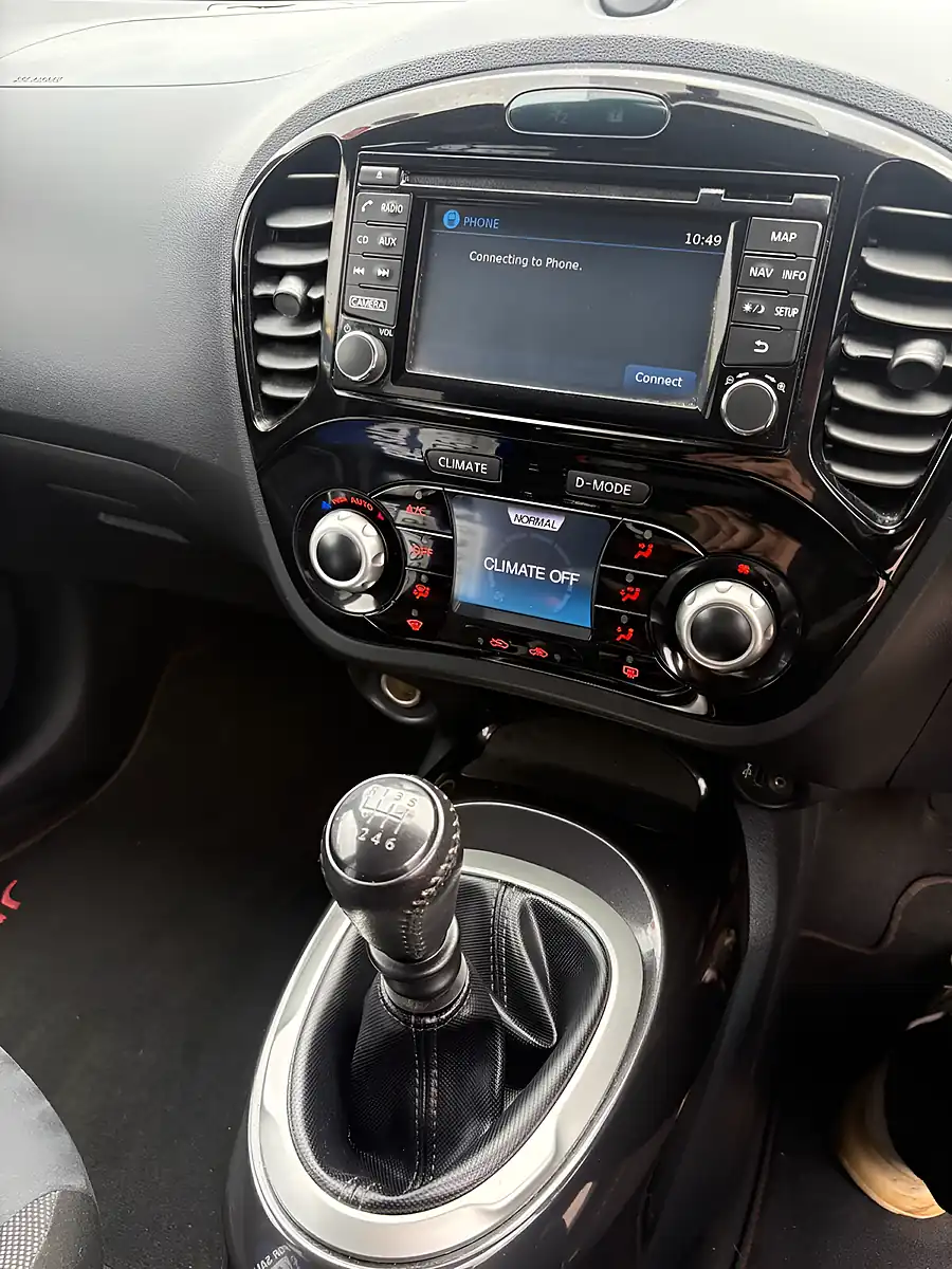 Used 2015 Nissan Juke Acenta Premium Red - Interior and Exterior details 10