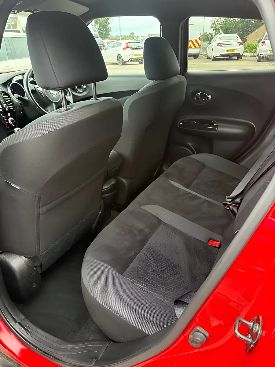 Used 2015 Nissan Juke Acenta Premium Red - Interior and Exterior details 6