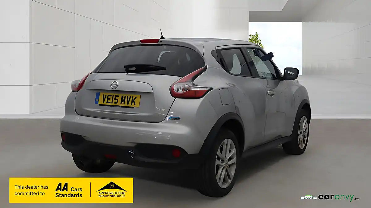 Used 2015 Nissan Juke Acenta Premium Silver - Interior and Exterior details 4
