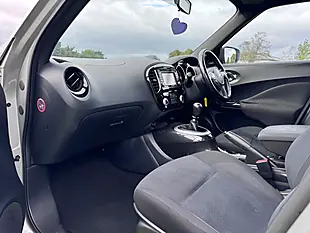 Used 2015 Nissan Juke Acenta Premium Silver - Interior and Exterior details 12