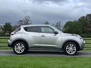 Used 2015 Nissan Juke Acenta Premium Silver - Interior and Exterior details 3